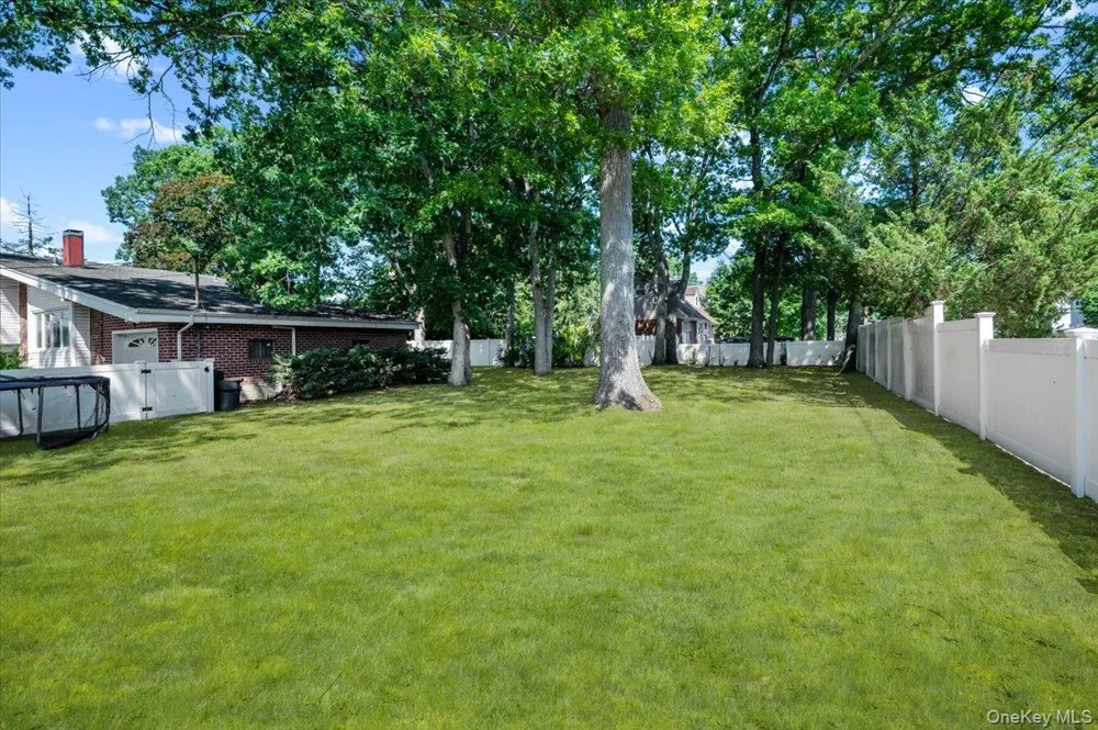 369 Central Avenue Deer Park, NY 11729