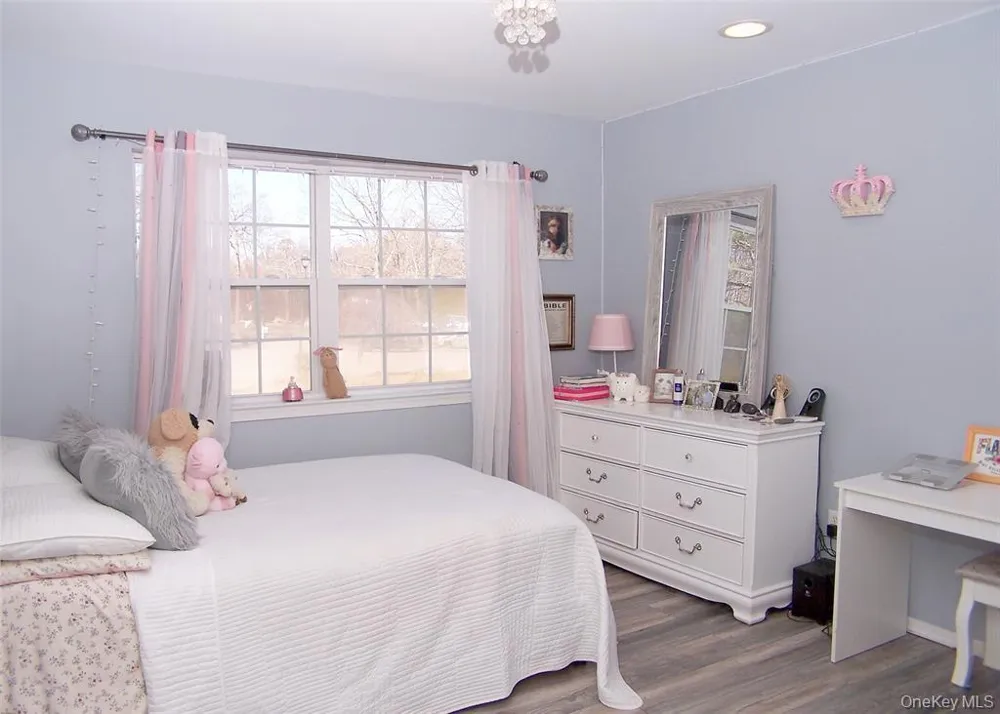 11 Doral Lane Yaphank, NY 11980