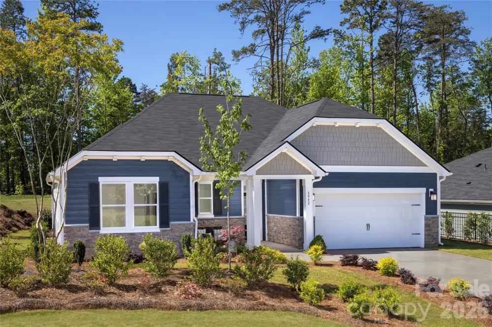 6042 Bella Vista Drive Denver, NC 28037