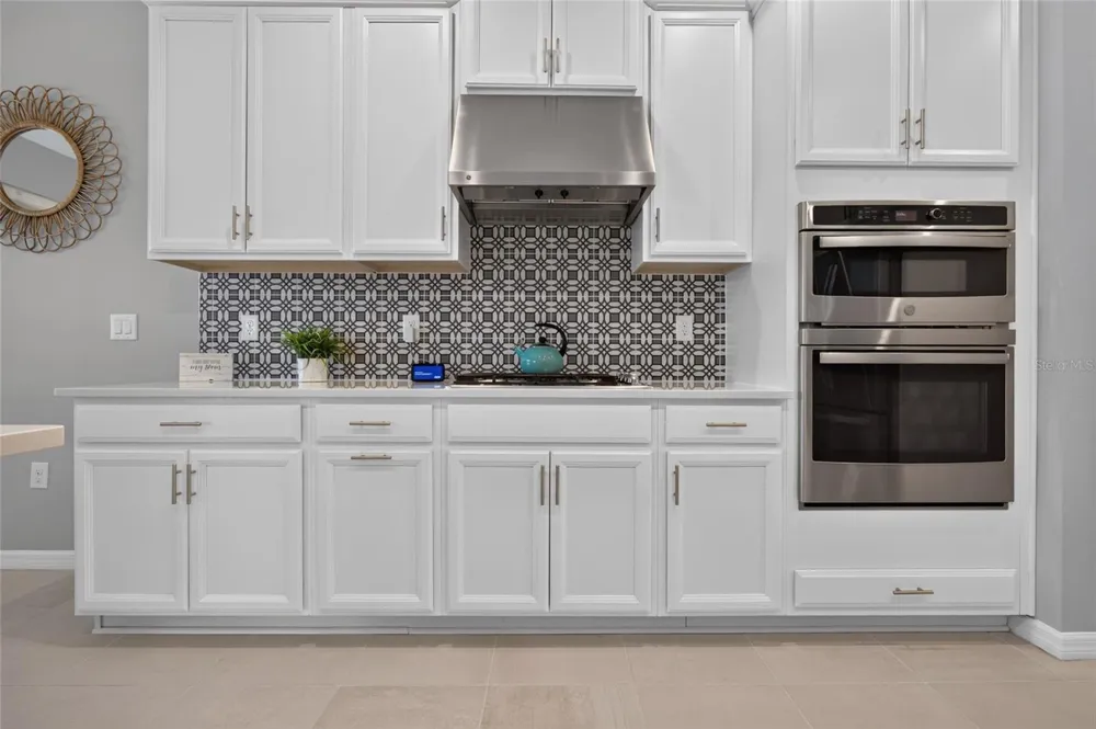 9069 LUNA LANE Sarasota, FL 34241
