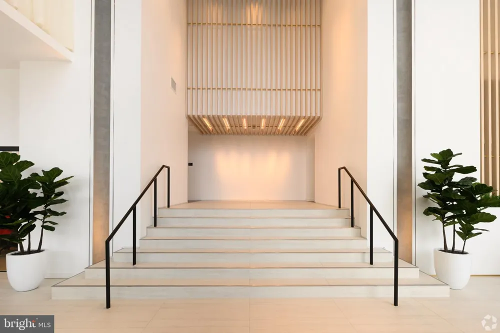 3030 POTOMAC AVENUE #PH5 Arlington, VA 22202