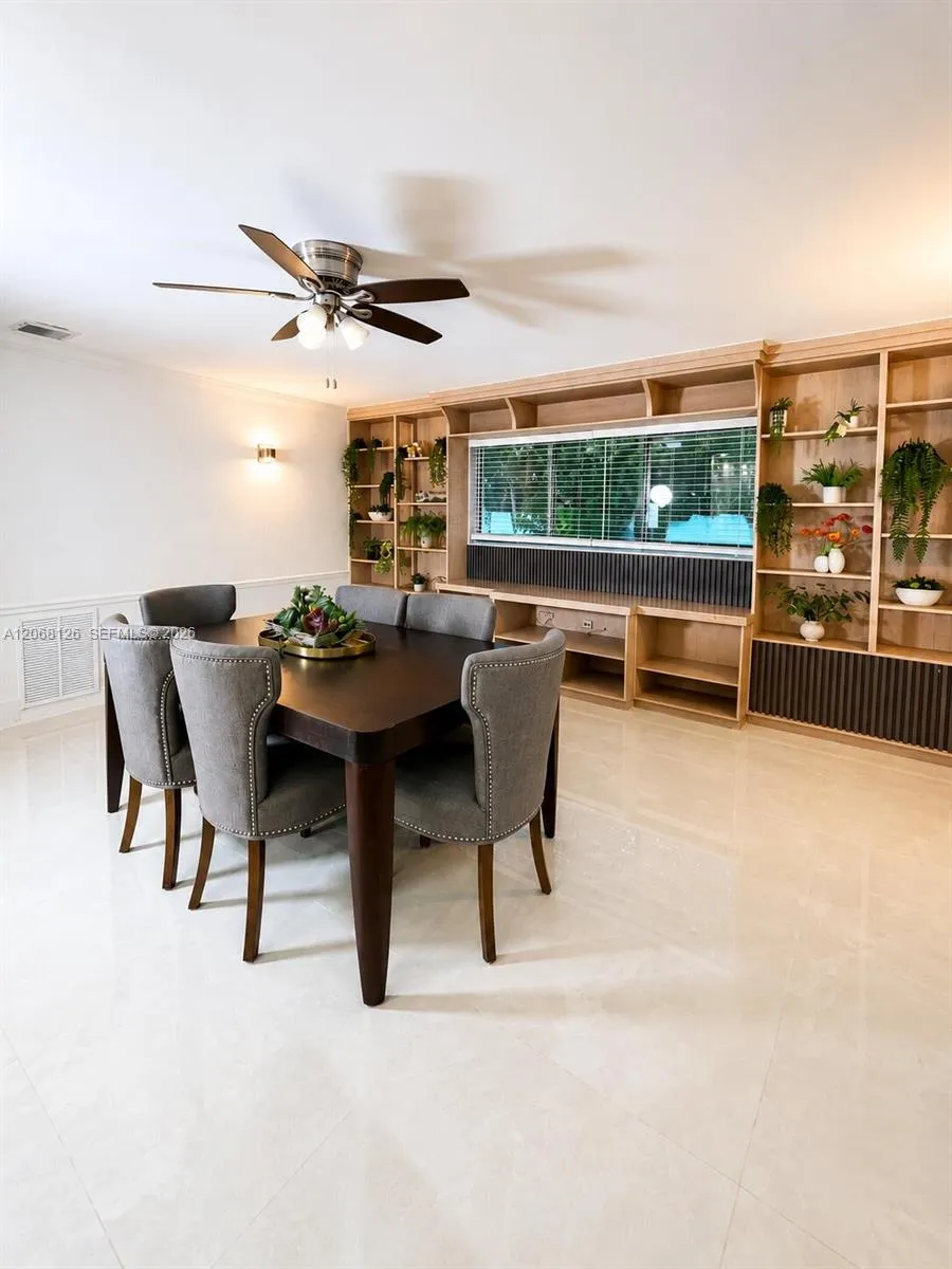 11351 SW 26th St Miami, FL 33165