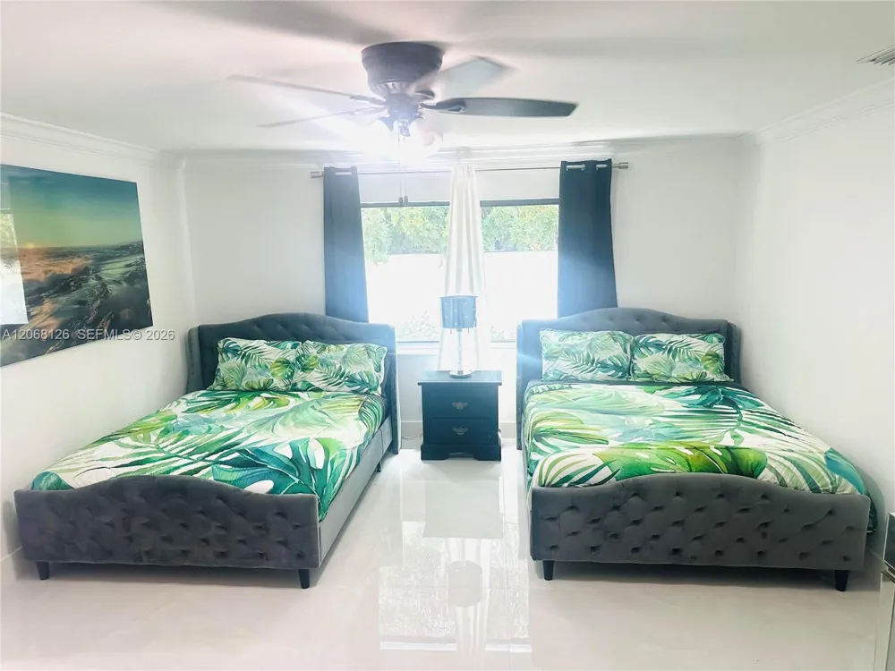 11351 SW 26th St Miami, FL 33165