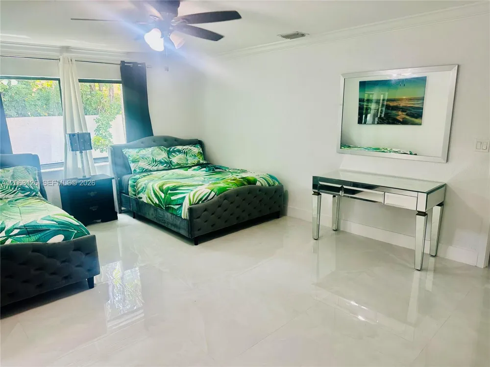 11351 SW 26th St Miami, FL 33165