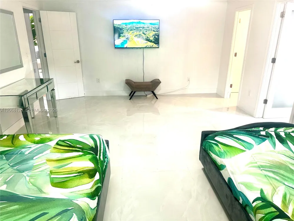 11351 SW 26th St Miami, FL 33165