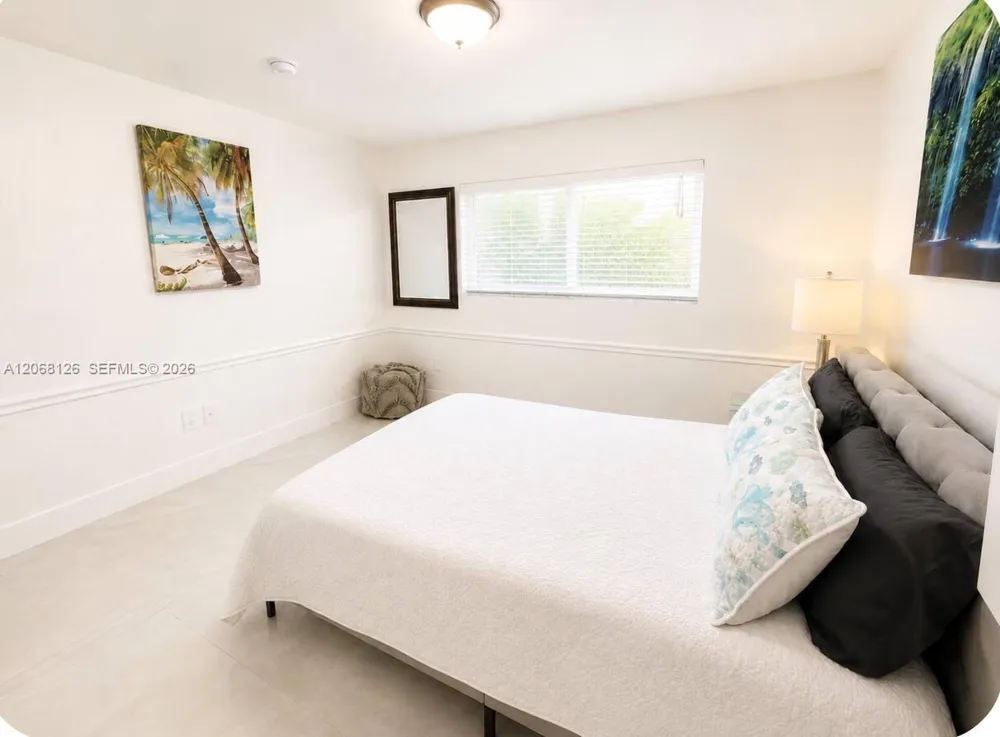 11351 SW 26th St Miami, FL 33165