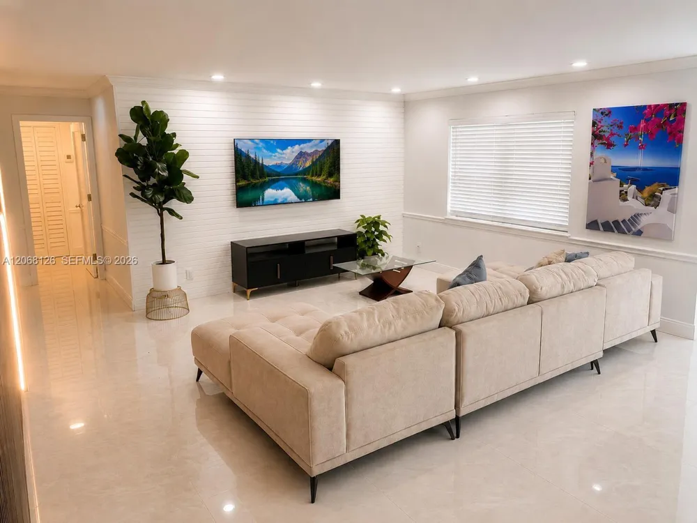 11351 SW 26th St Miami, FL 33165