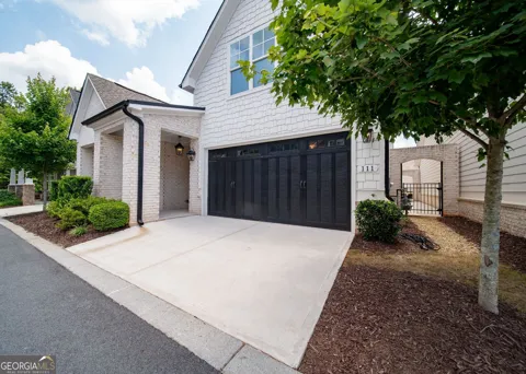 111 Ivey Way