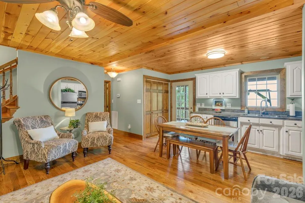 199 Bear Drive Blowing Rock, NC 28605