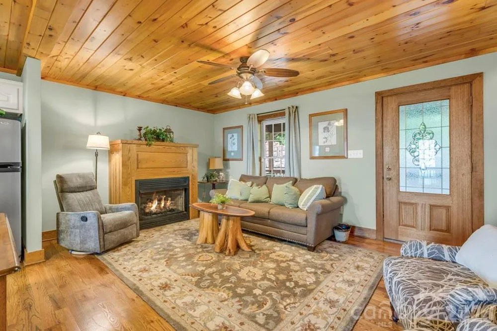 199 Bear Drive Blowing Rock, NC 28605