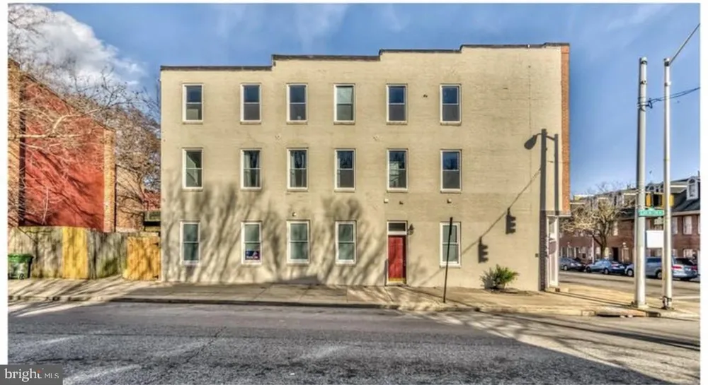 1046 W LOMBARD STREET Baltimore, MD 21223