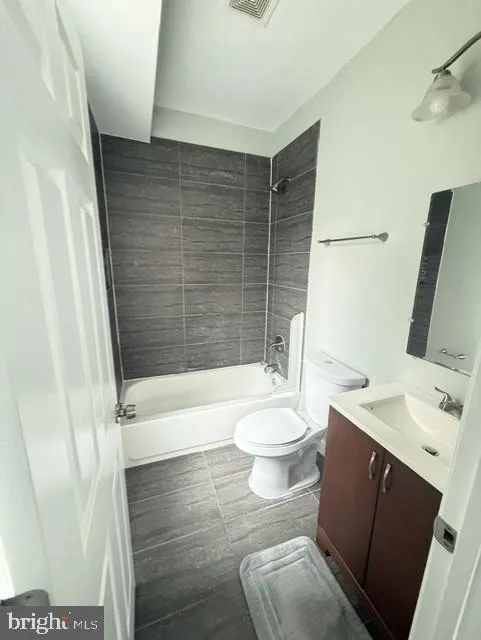 1046 W LOMBARD STREET Baltimore, MD 21223