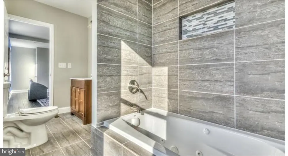 1046 W LOMBARD STREET Baltimore, MD 21223
