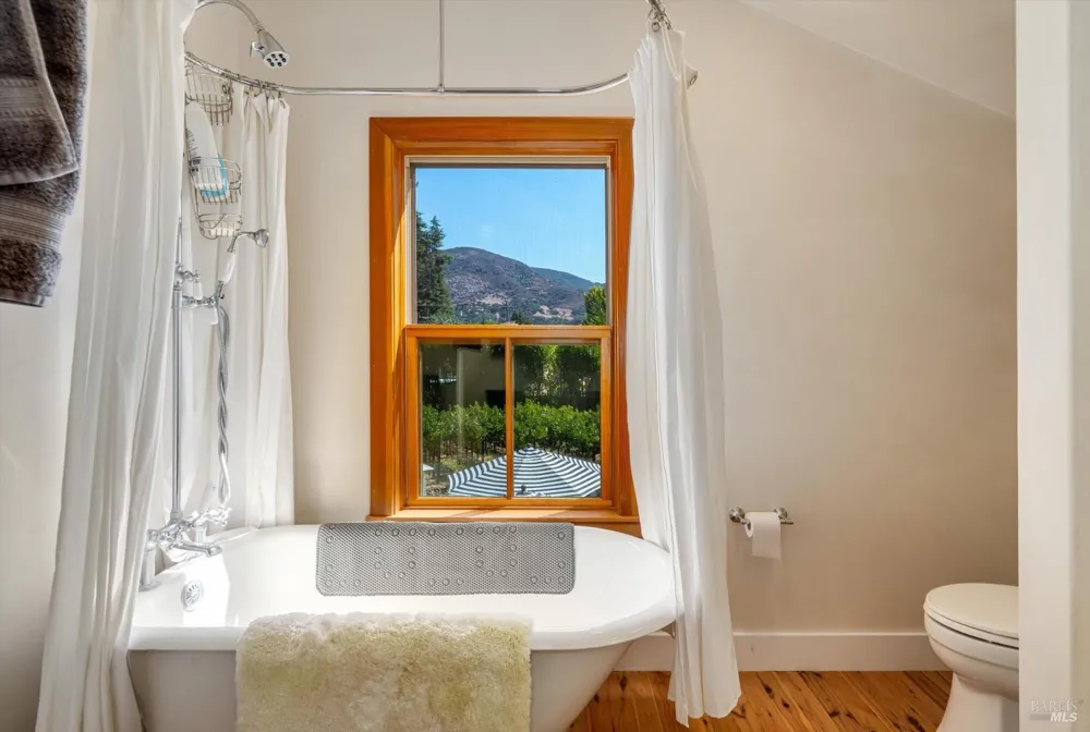 3960 Hagen Road Napa, CA 94558