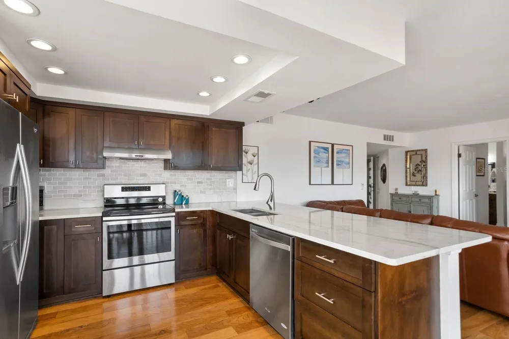 6269 PALMA DEL MAR BOULEVARD S #302 St Petersburg, FL 33715