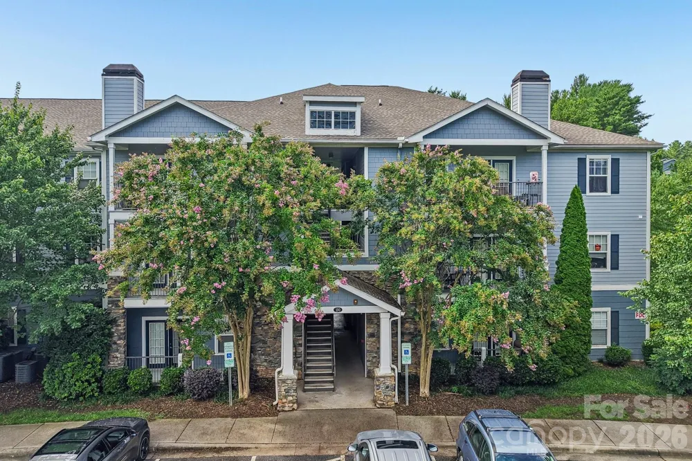 100 Vista Lake Drive #2 Candler, NC 28715