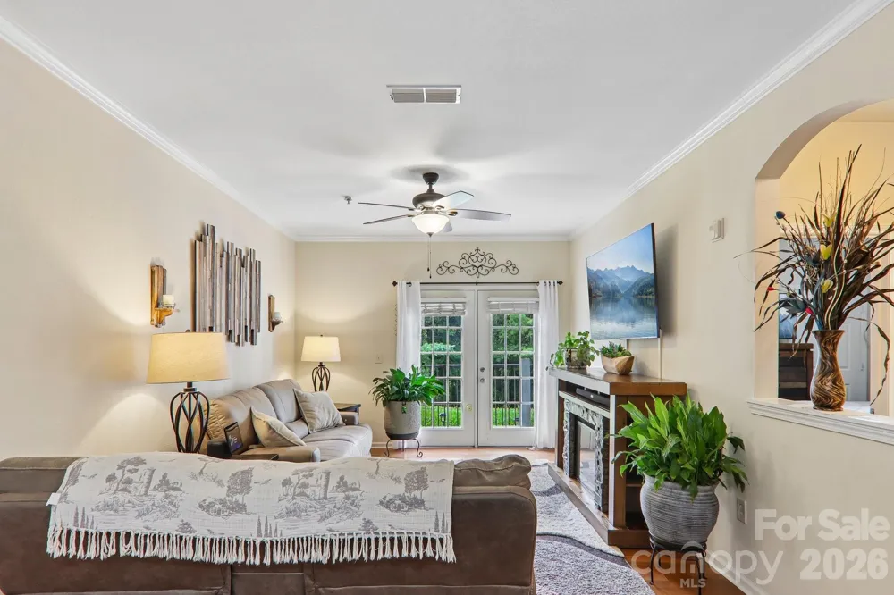 100 Vista Lake Drive #2 Candler, NC 28715