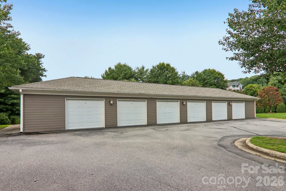 100 Vista Lake Drive #2 Candler, NC 28715