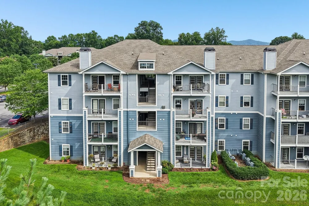 100 Vista Lake Drive #2 Candler, NC 28715