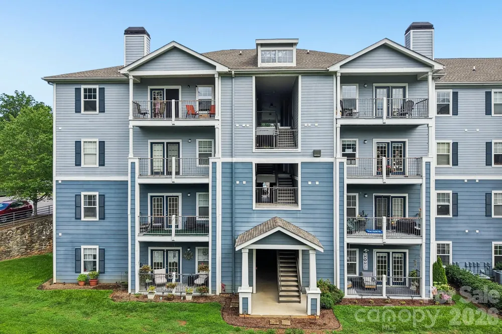 100 Vista Lake Drive #2 Candler, NC 28715