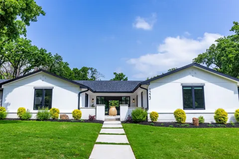 1223 Ridgewood Circle