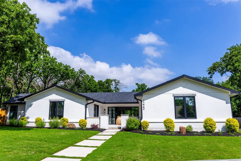 1223 Ridgewood Circle Southlake, TX 76092