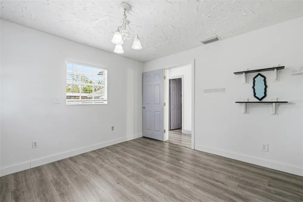 2706 E ANNIE STREET Tampa, FL 33612