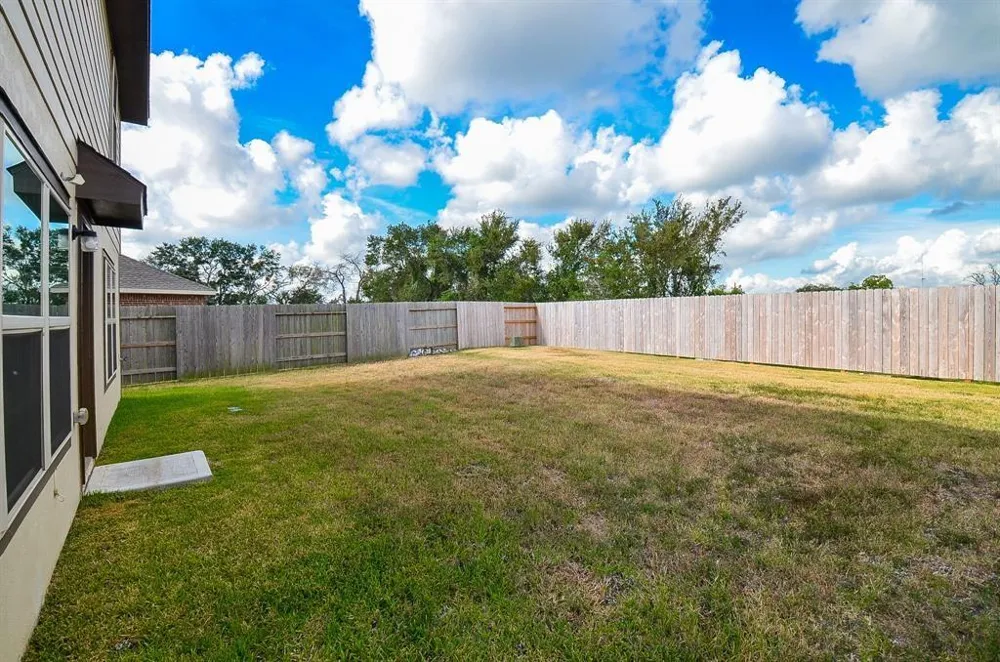 5434 Logan Dale Drive Brookshire, TX 77423