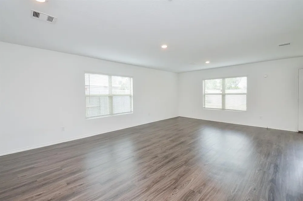 5434 Logan Dale Drive Brookshire, TX 77423