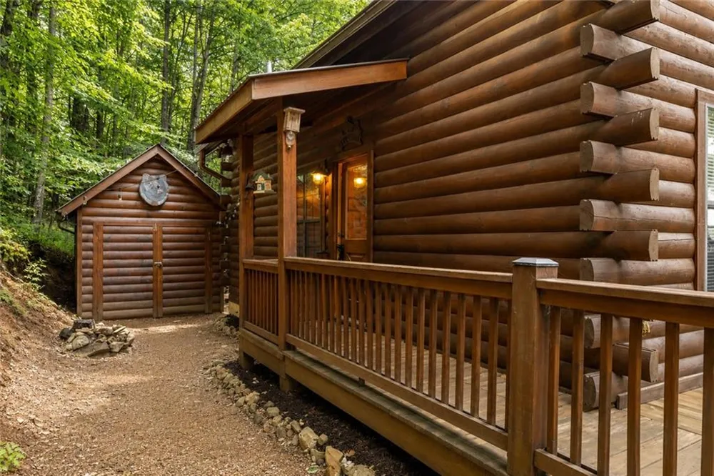 372 Mountain View Road Ellijay, GA 30540
