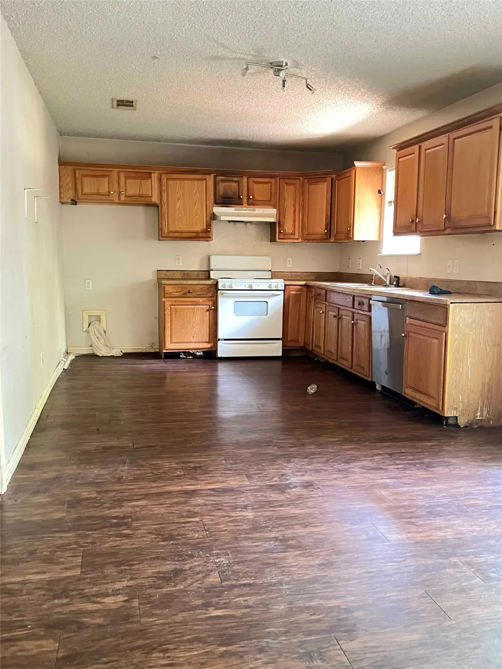 8116 Albert Street White Settlement, TX 76108