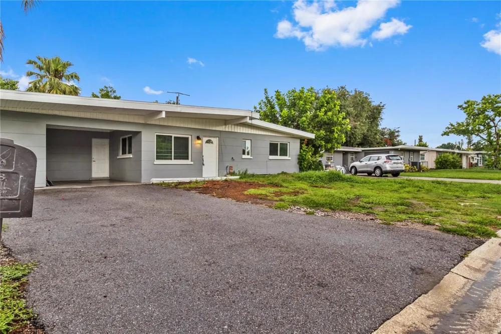 5711 21ST STREET W Bradenton, FL 34207