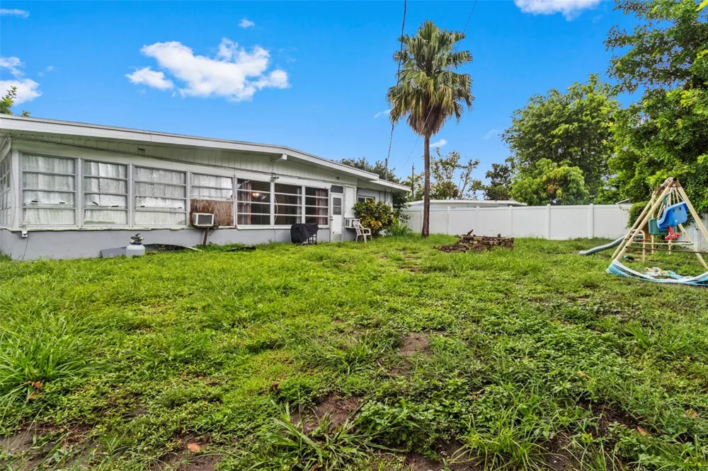 5711 21ST STREET W Bradenton, FL 34207
