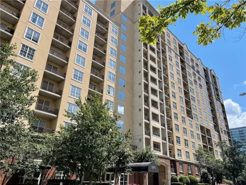 1101 Juniper Street NE #77