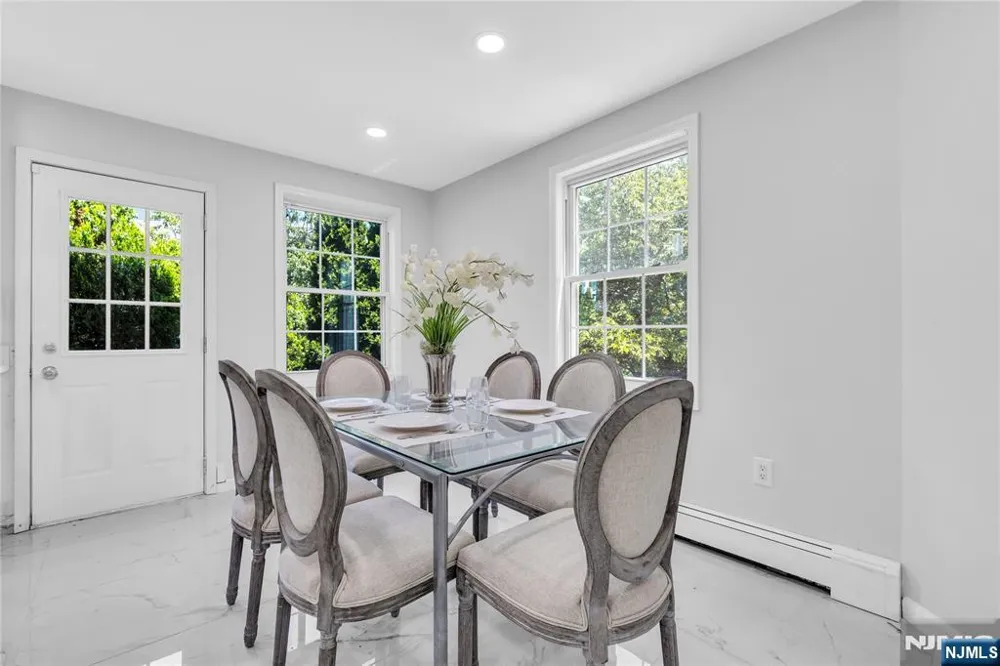 81 Crane Street Newark, NJ 07104