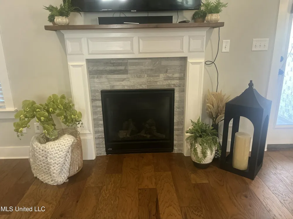 2154 Laughter Road N Nesbit, MS 38651