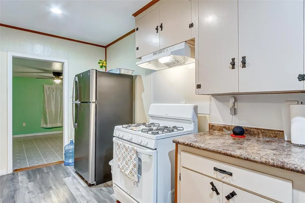 913 Maple Avenue Pasadena, TX 77506