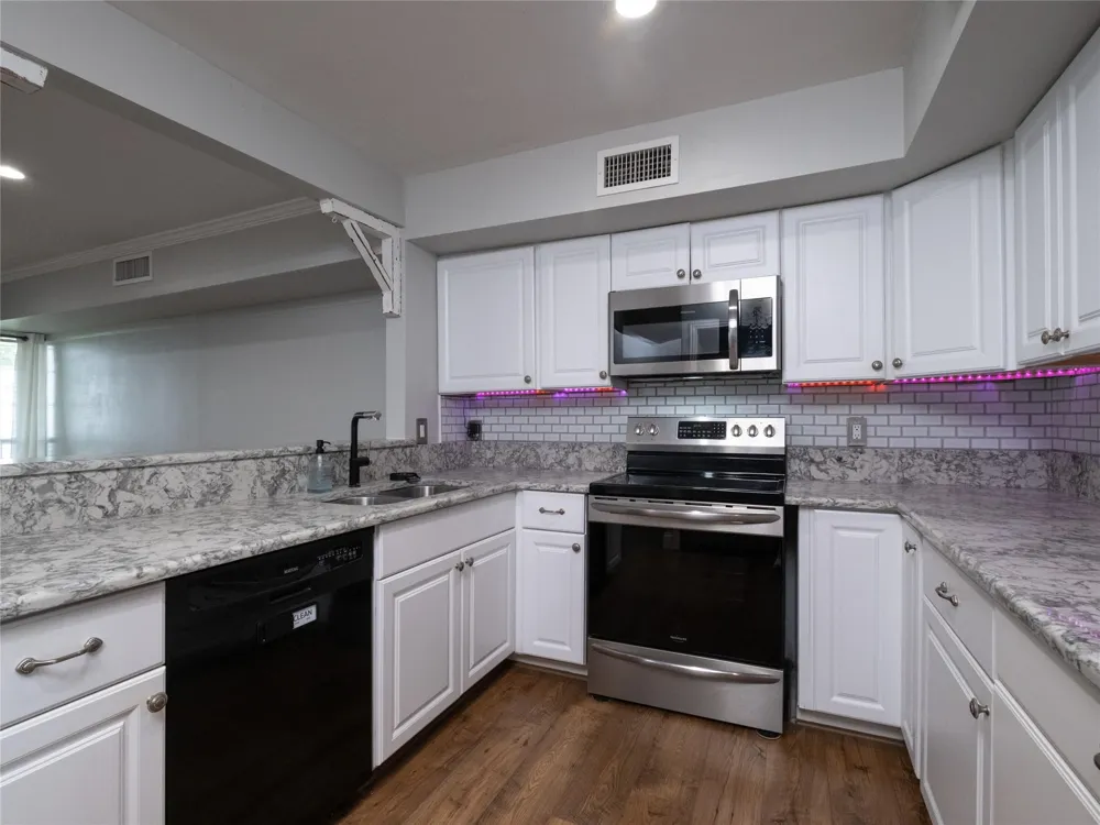 100 Edgewater Drive #44 Livingston, TX 77351