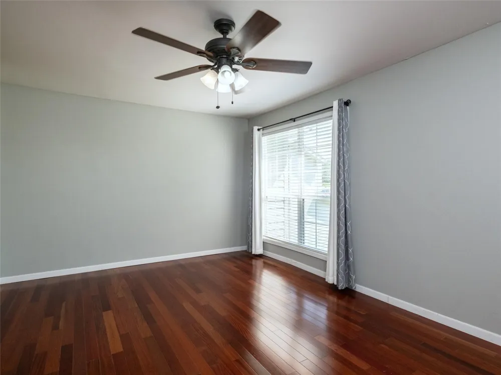 100 Edgewater Drive #44 Livingston, TX 77351