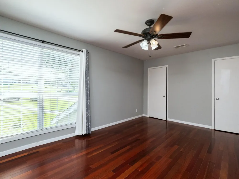 100 Edgewater Drive #44 Livingston, TX 77351