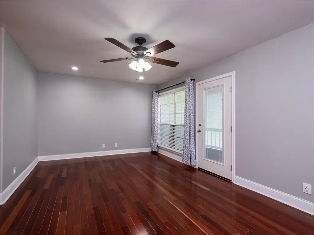 100 Edgewater Drive #44 Livingston, TX 77351