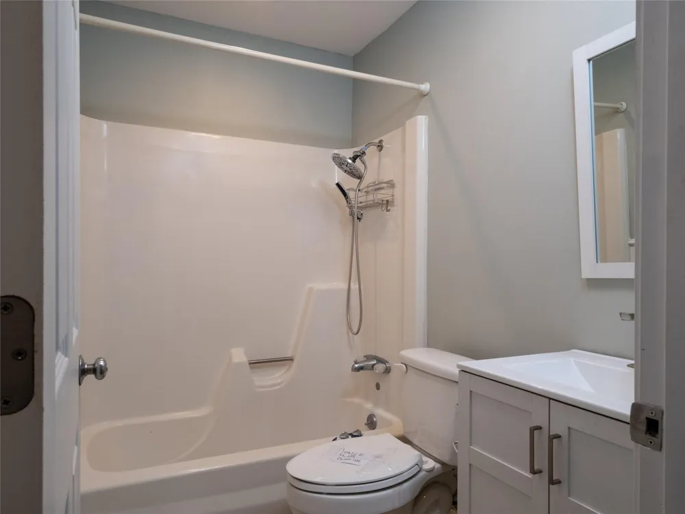 100 Edgewater Drive #44 Livingston, TX 77351