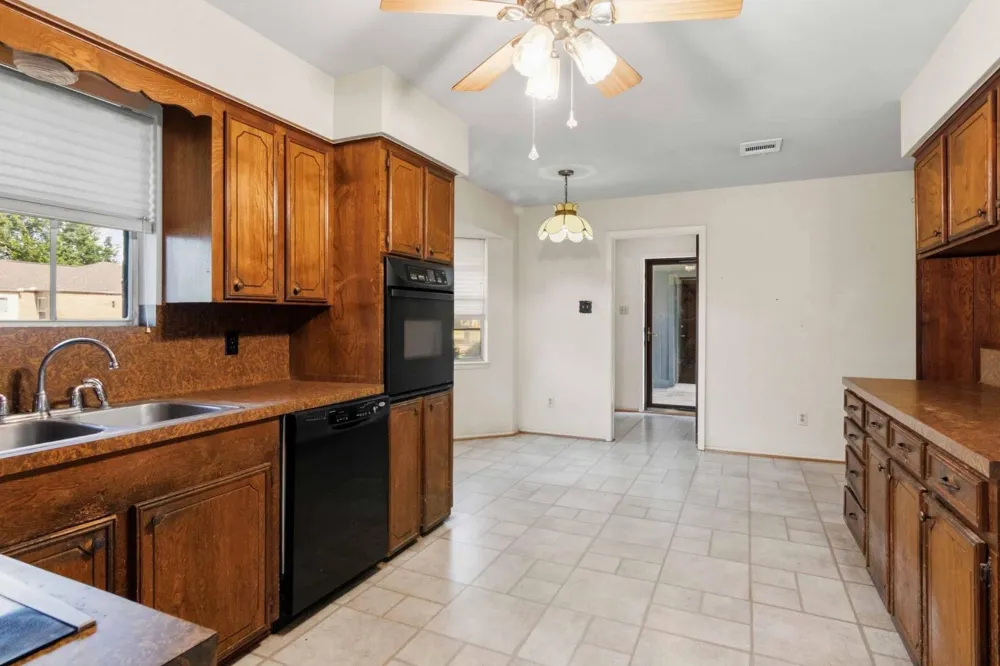 201 E Temperance Lane Deer Park, TX 77536