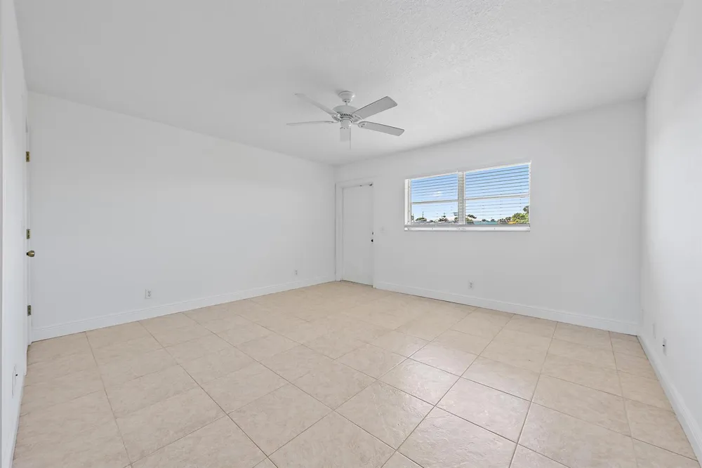 316 Southwind Court #Apt 107 North Palm Beach, FL 33408