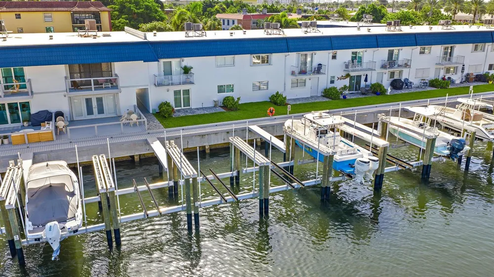 316 Southwind Court #Apt 107 North Palm Beach, FL 33408