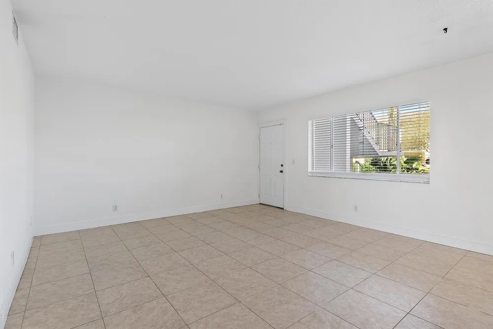 316 Southwind Court #Apt 107 North Palm Beach, FL 33408