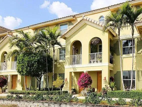 1308 PIAZZA DELLE PALLOTTOLE Boynton Beach, FL 33426