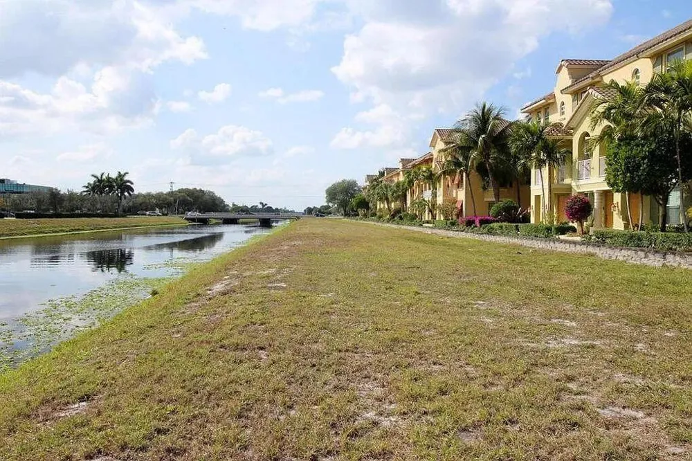 1308 PIAZZA DELLE PALLOTTOLE Boynton Beach, FL 33426