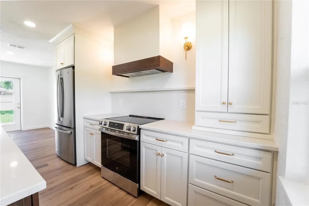 2090 76TH STREET St Petersburg, FL 33710