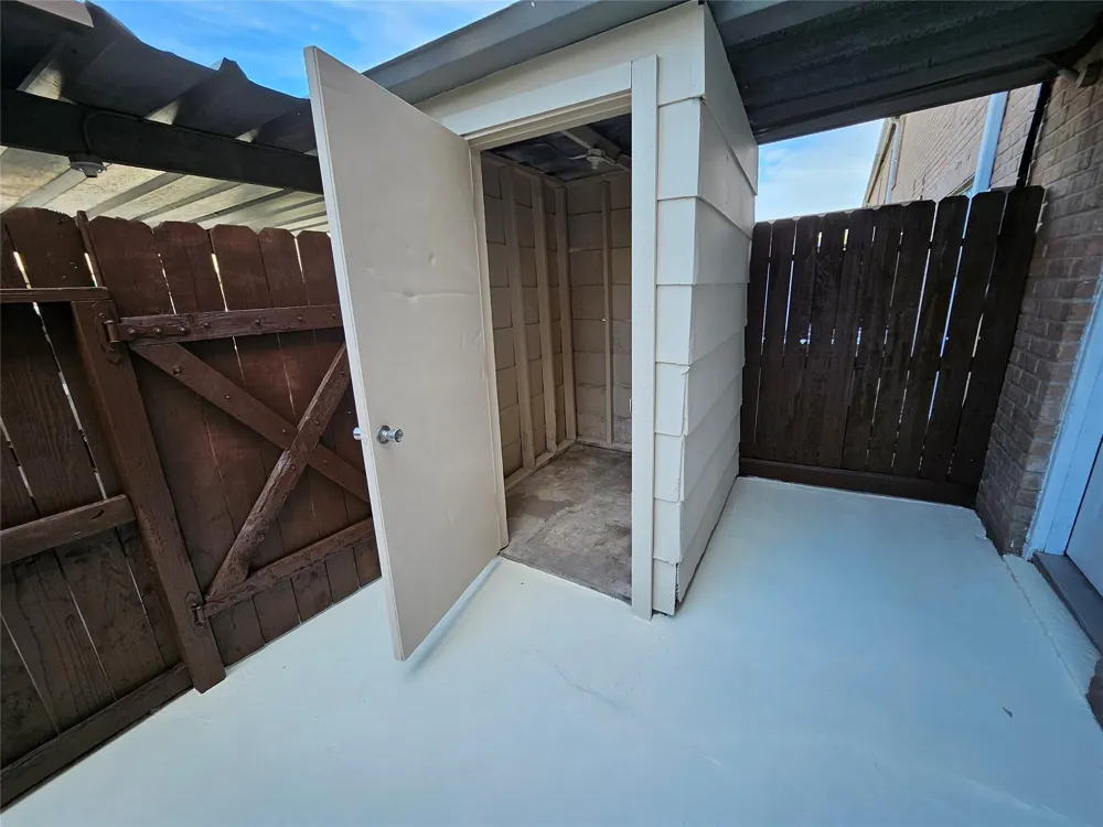 4122 Belle Park Drive Houston, TX 77072
